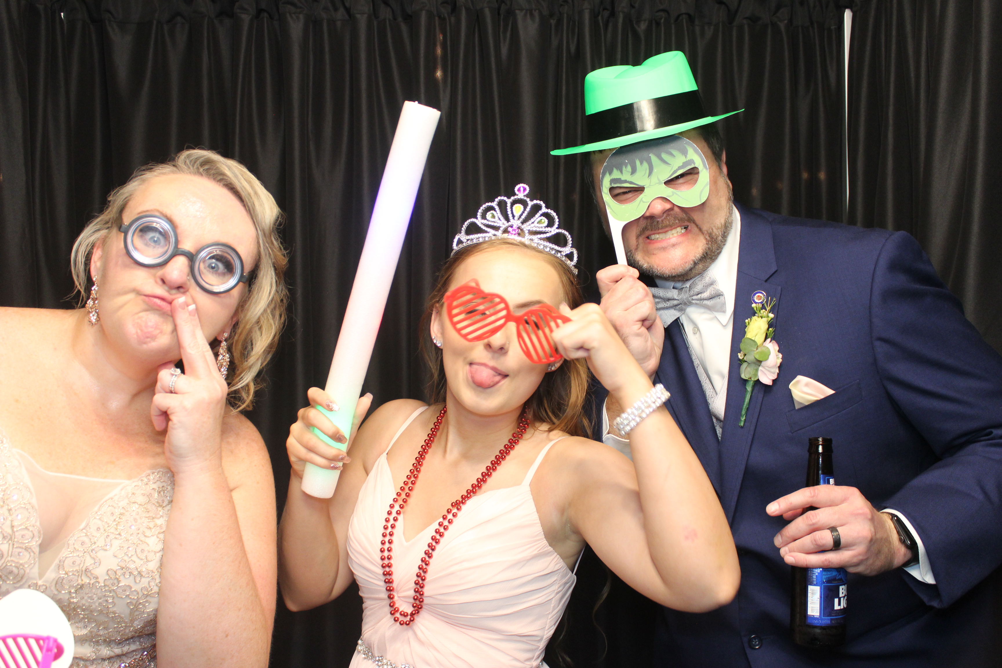 Carrie Cable and Shawn Adams Wedding | View more photos from the event at gallery.photoboothcincy.com/u/PhotoBoothCincy/Carrie-Cable-and-Shawn-Adams-Wedding
